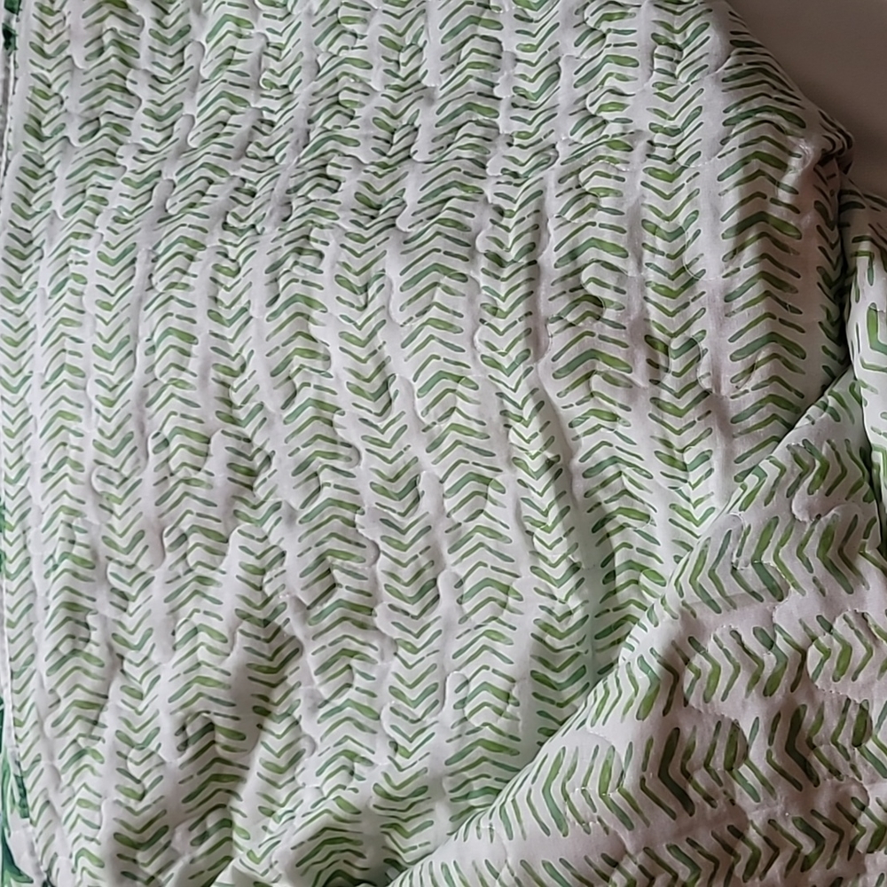 Reversible king quilt set - Picture 4 of 4
